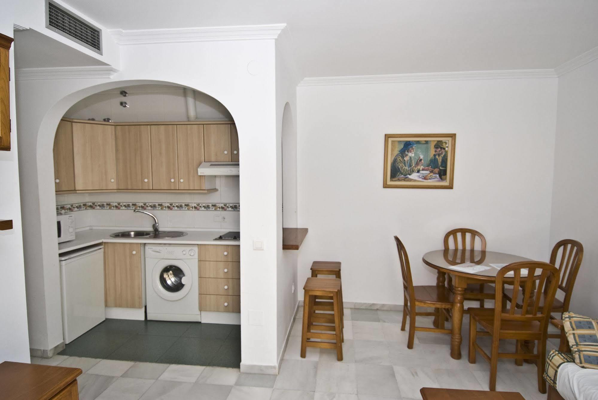 Apartamentos Hc Burriana Playa Nerja Ngoại thất bức ảnh