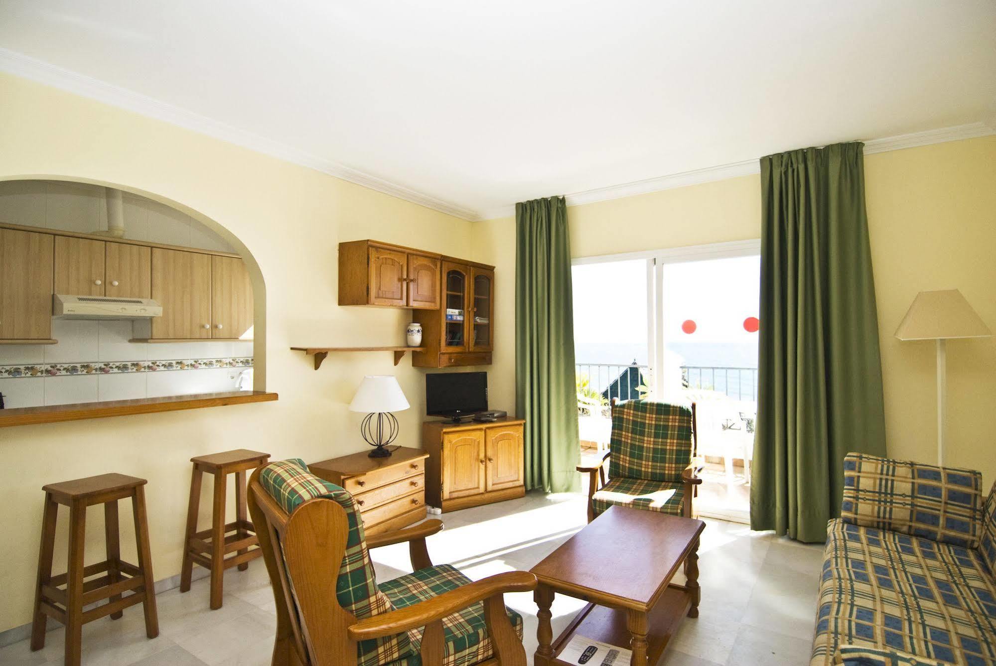 Apartamentos Hc Burriana Playa Nerja Ngoại thất bức ảnh