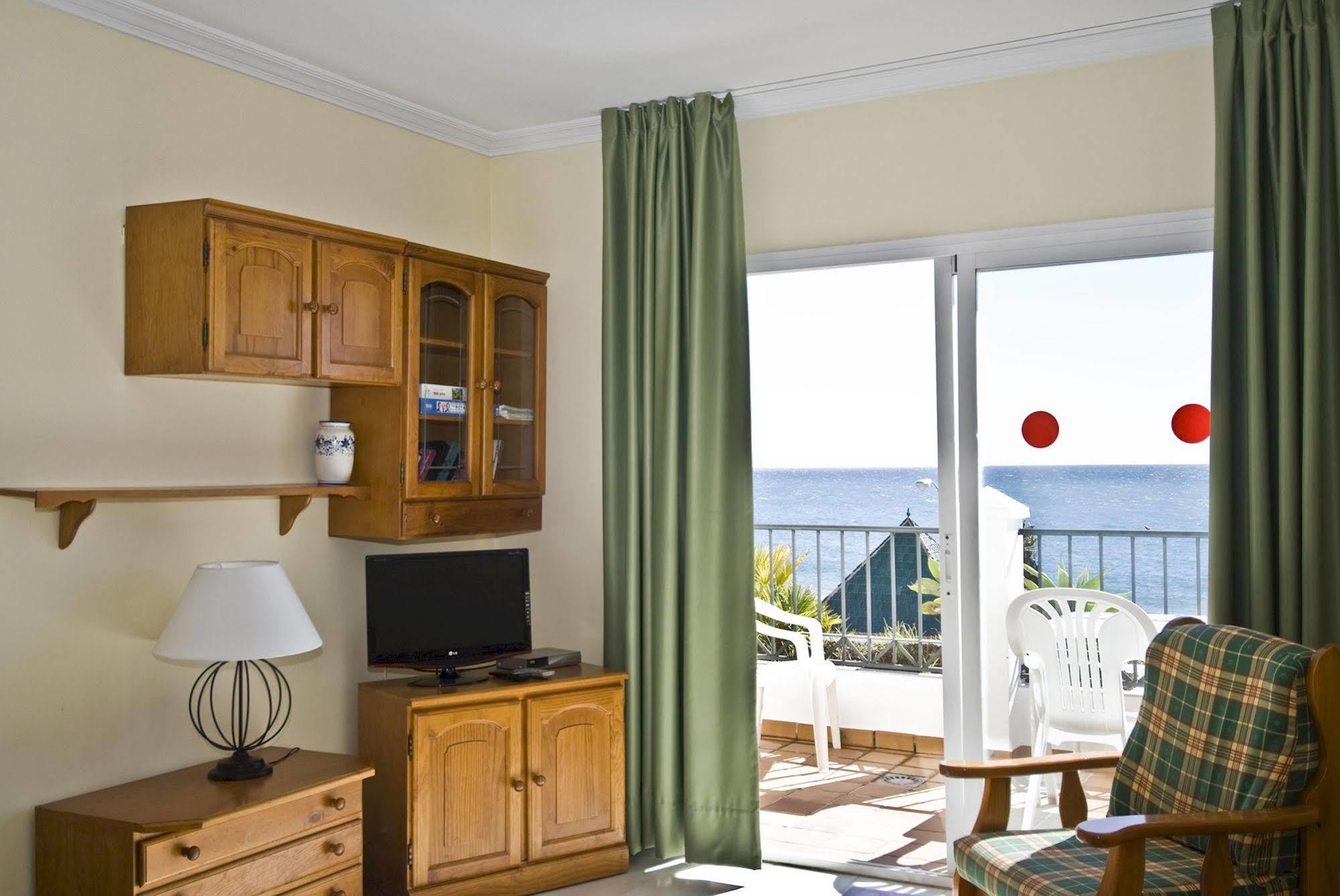 Apartamentos Hc Burriana Playa Nerja Ngoại thất bức ảnh