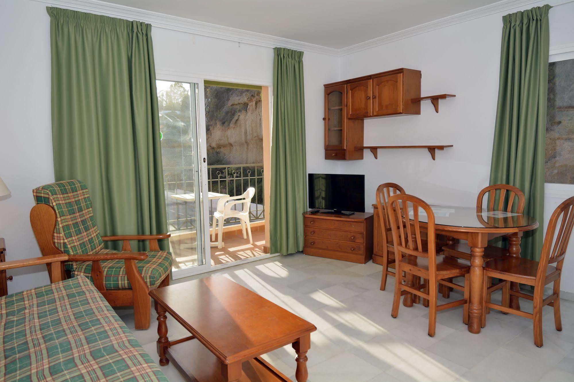 Apartamentos Hc Burriana Playa Nerja Ngoại thất bức ảnh