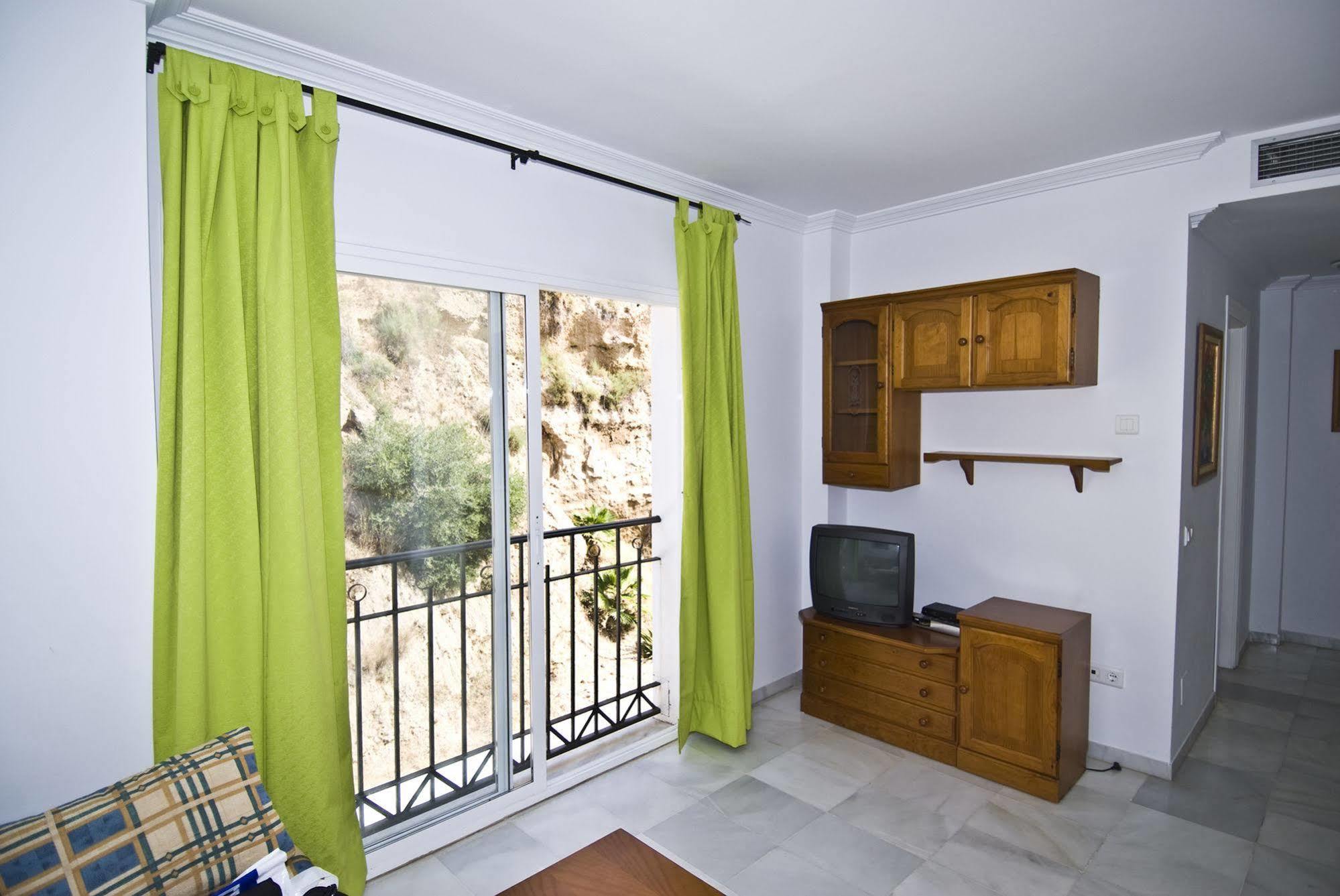 Apartamentos Hc Burriana Playa Nerja Ngoại thất bức ảnh