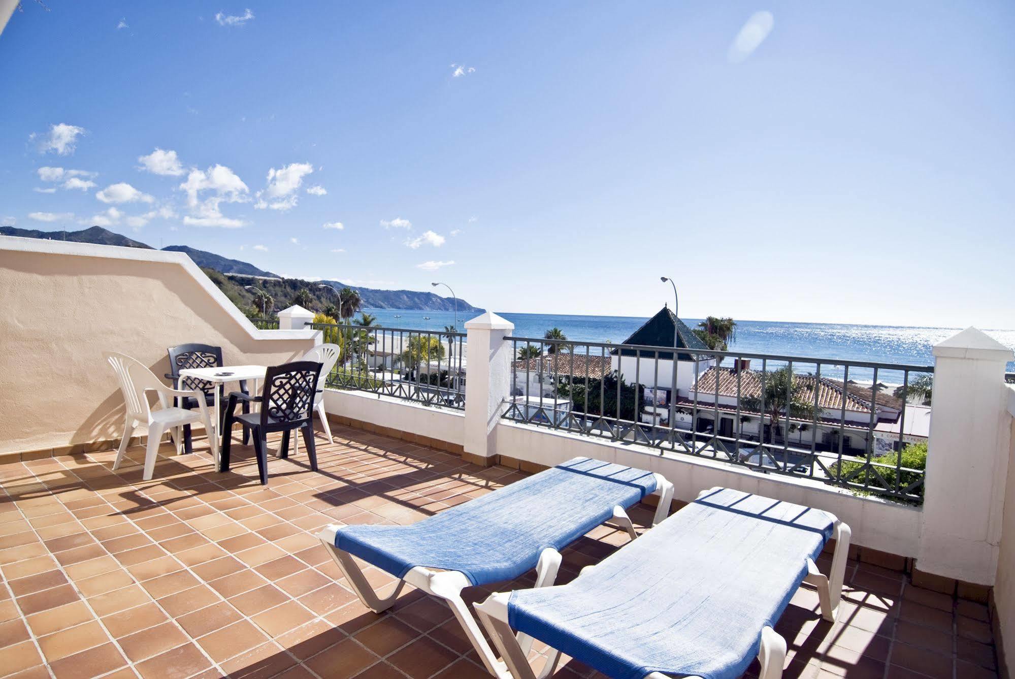 Apartamentos Hc Burriana Playa Nerja Ngoại thất bức ảnh