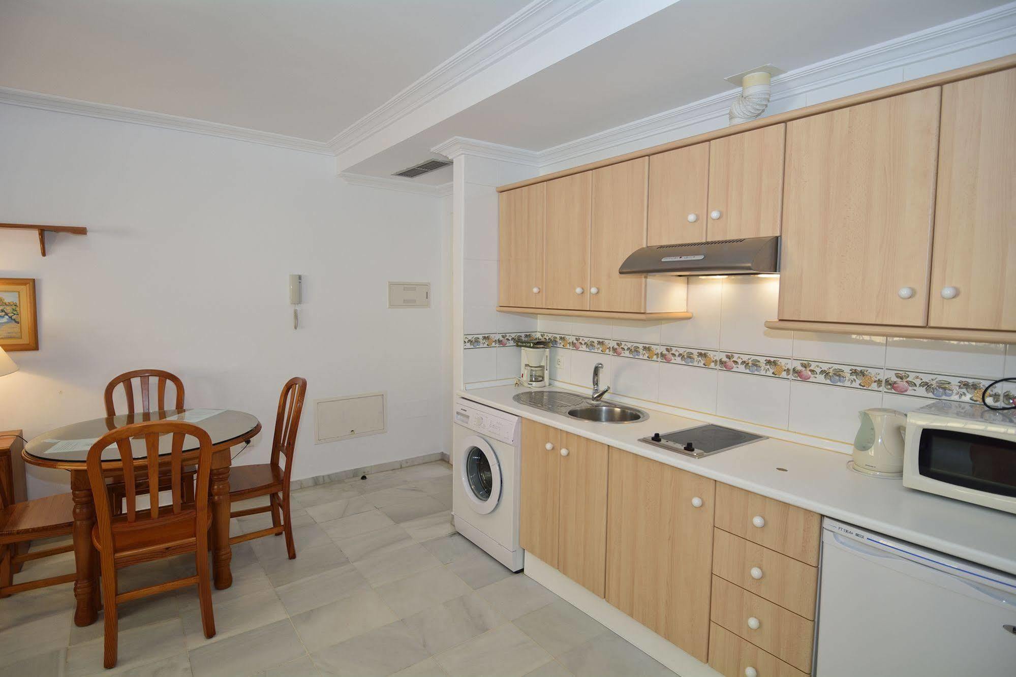 Apartamentos Hc Burriana Playa Nerja Ngoại thất bức ảnh