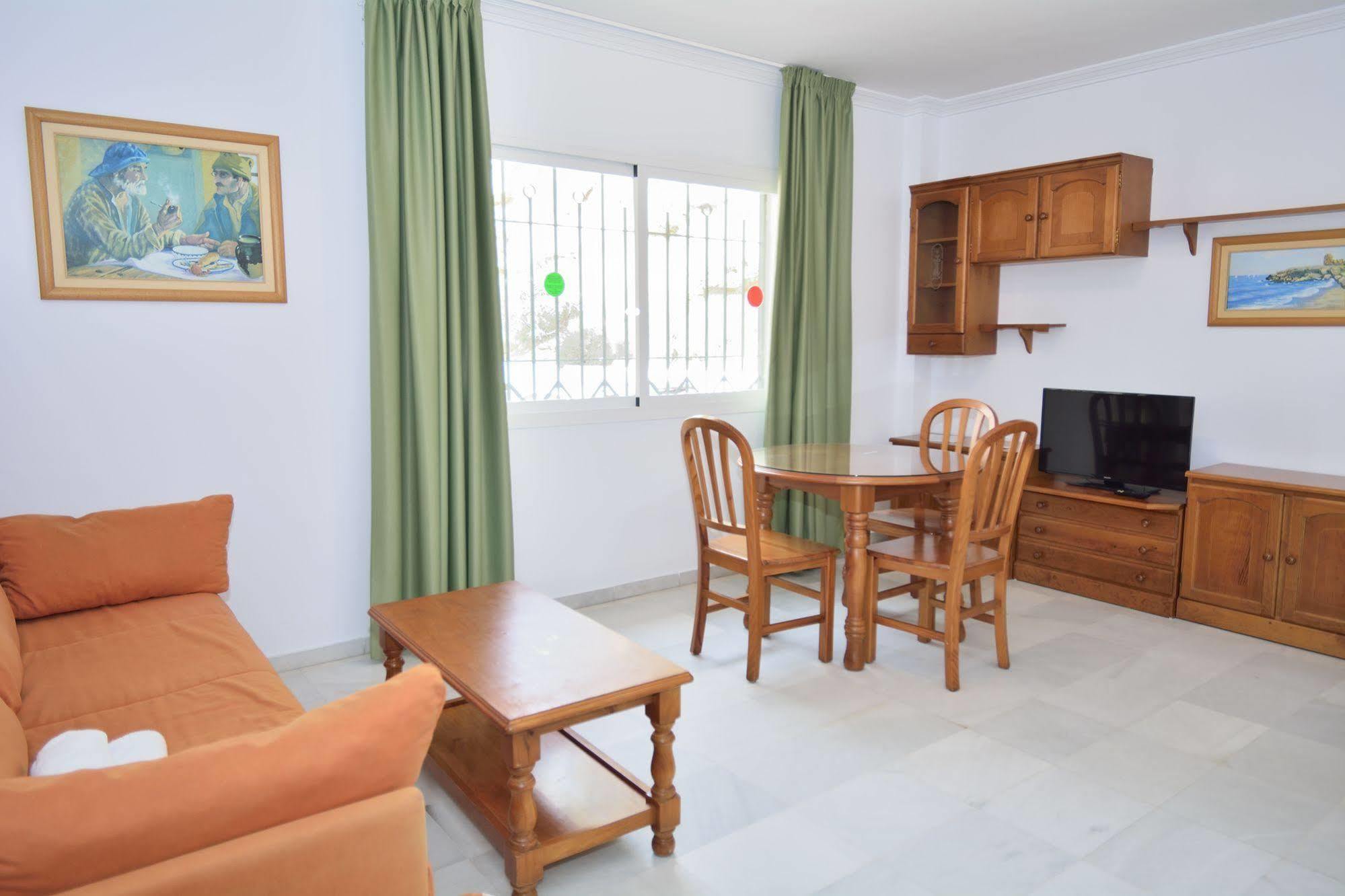 Apartamentos Hc Burriana Playa Nerja Ngoại thất bức ảnh