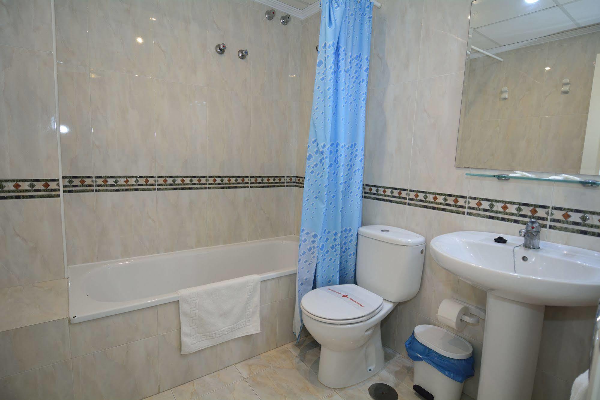 Apartamentos Hc Burriana Playa Nerja Ngoại thất bức ảnh