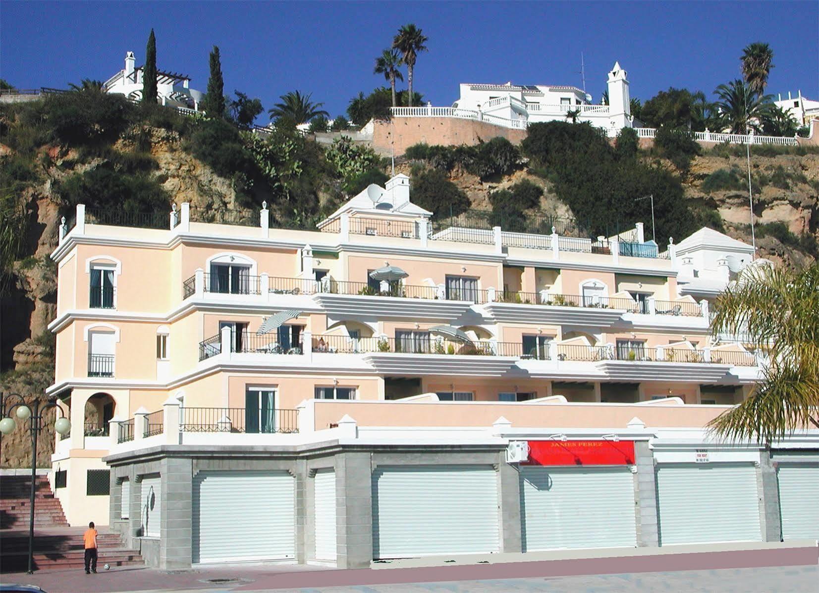 Apartamentos Hc Burriana Playa Nerja Ngoại thất bức ảnh