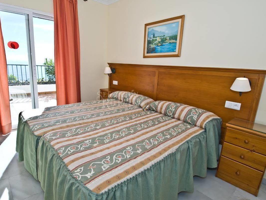 Apartamentos Hc Burriana Playa Nerja Ngoại thất bức ảnh